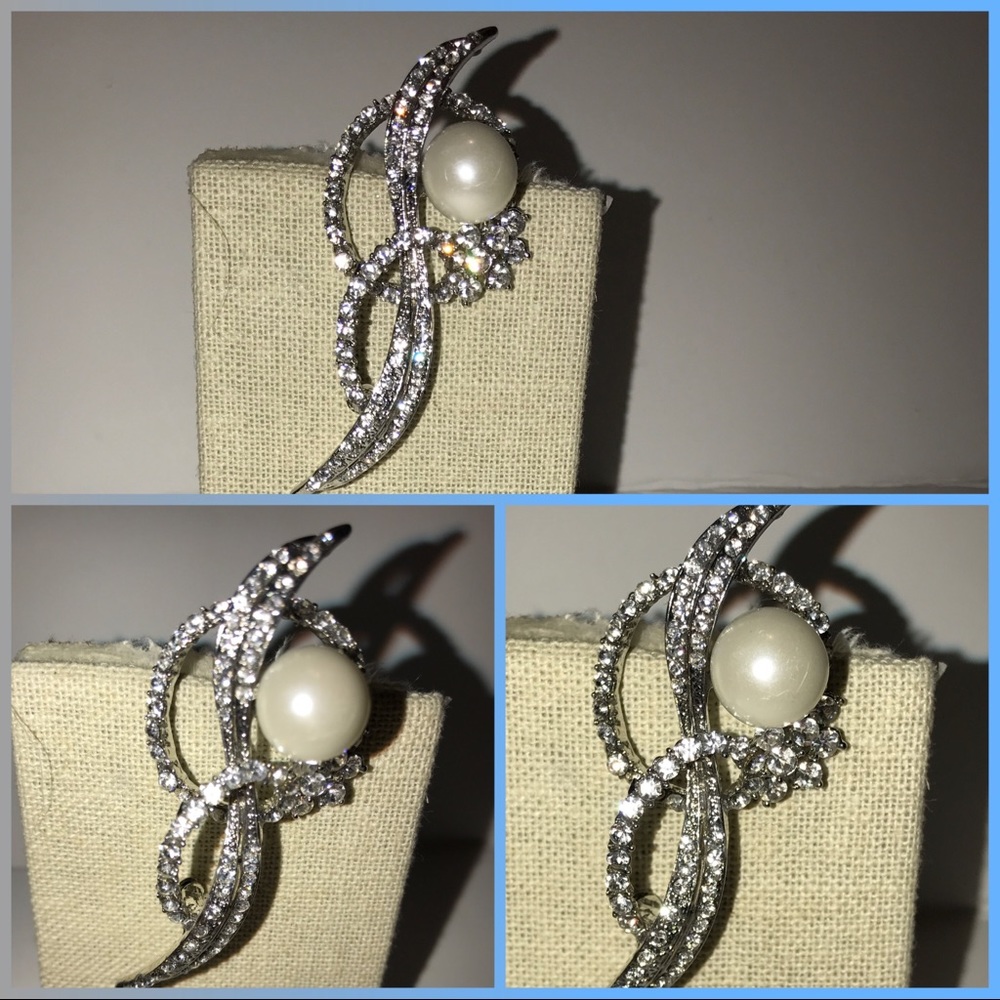 Silver Brooch with Pearl